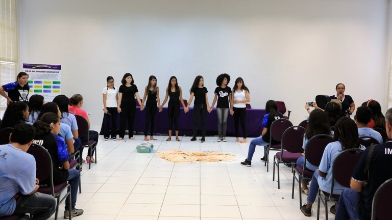 Alunas da Reme apresentam monólogos sobre violência contra a mulher Alunas da Reme apresentam monólogos sobre violência contra a mulher