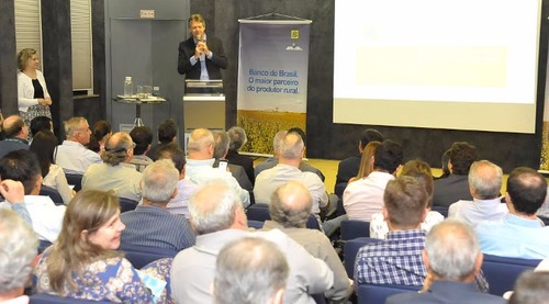 Plano Safra da Agricultura Familiar contará com R$ 220 milhões em créditos no MS Plano Safra da Agricultura Familiar contará com R$ 220 milhões em créditos no MS