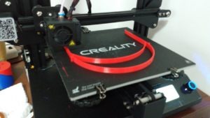 Suporte em cima da impressora 3D