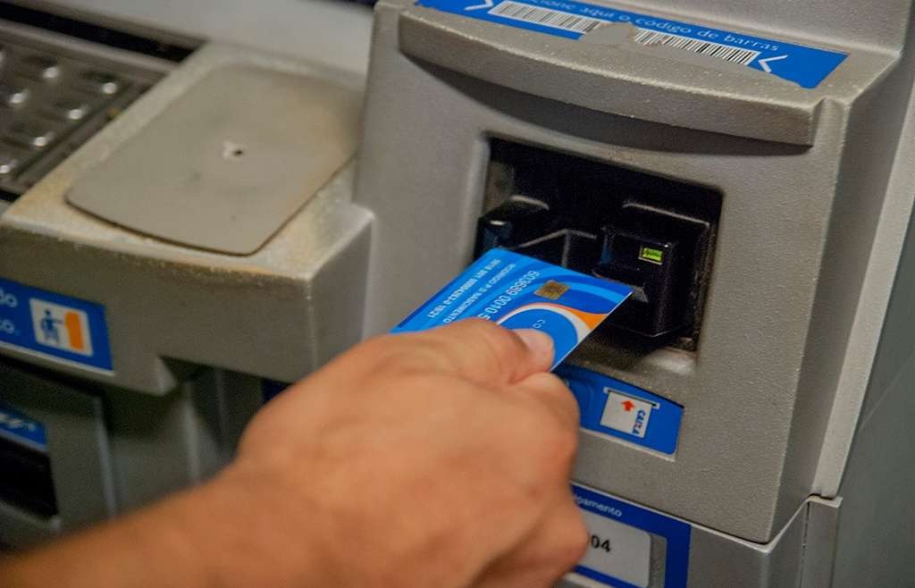 Prefeitura de Corumbá vai antecipar salários de março dos servidores Prefeitura de Corumbá vai antecipar salários de março dos servidores
