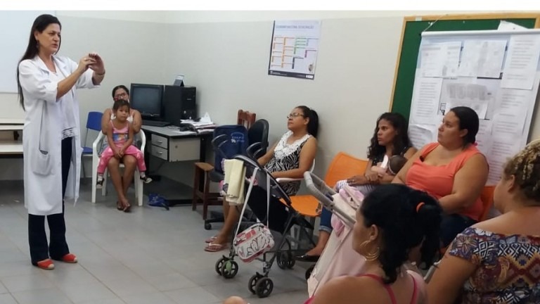 Pacientes recebem orientações sobre métodos contraceptivos na capital