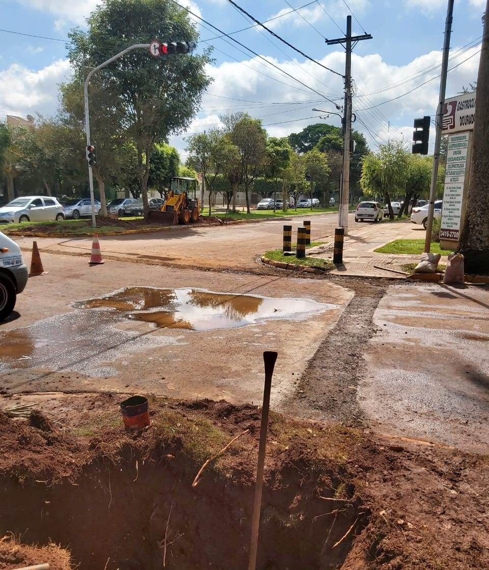 Sanesul trabalha na padronização da rede de água no centro de Dourados Divulgação