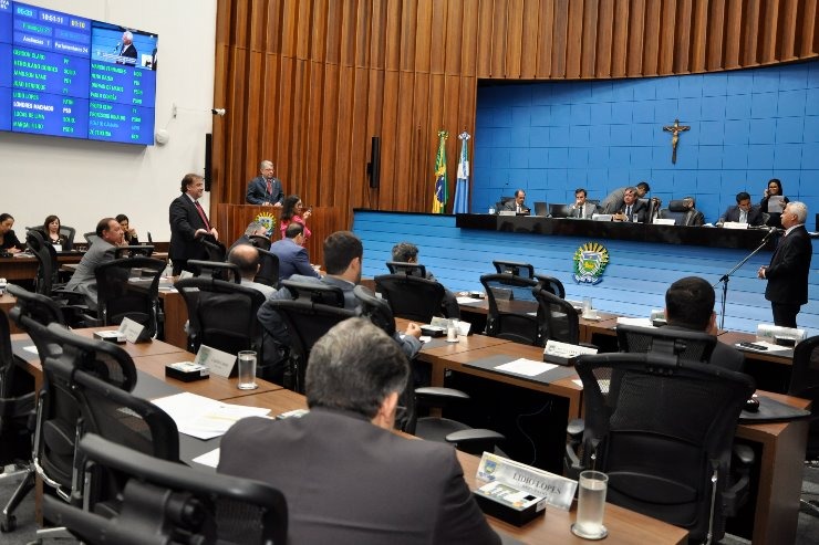 Deputados devem votar propostas da LOA e do PPA na sessão desta quarta Durante a sessão, deputados devem votar projetos do Plano Plurianual e da Lei Orçamentária Anual. Luciana Nassar