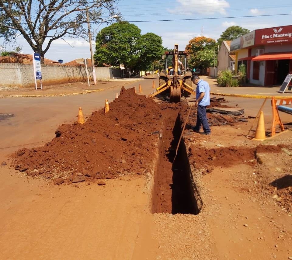 Adutora tem 460 metros e ajudará na qualidade do abastecimento de bairros
Divulgação