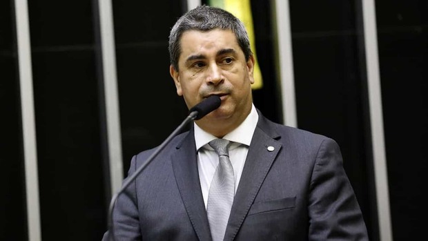 Deputado: negros são mortos por policiais por serem maioria no tráfico (Michel Jesus)