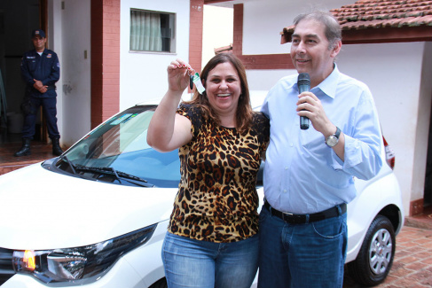 Prefeito lança IPTU 2017, programa de Conciliação Fiscal e dá prêmios a ganhadores