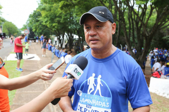 Com aula de zumba e sorteio de prêmios, 5º Caminhada do Servidor reuniu 500 participantes