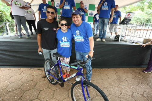 Com aula de zumba e sorteio de prêmios, 5º Caminhada do Servidor reuniu 500 participantes