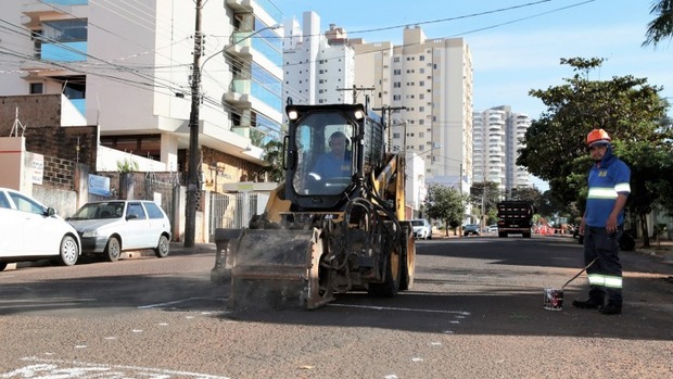 Prefeitura inicia primeira etapa dos 78 km de recapeamento em parceria com a Águas Prefeitura inicia primeira etapa dos 78 km de recapeamento em parceria com a Águas