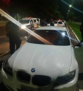 Ladrão rouba BMW e é perseguido por polícia por 6 km em avenida da Capital