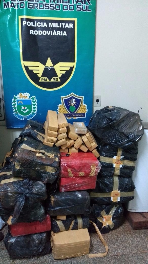 PRE apreende veículo com maconha e pasta base de cocaína na MS-164