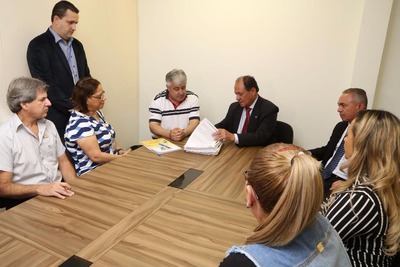 Assembleia Legislativa assina termos de doações com o Cotolengo Os bens materiais doados foram levantados após recente patrimônio na Casa de Leis