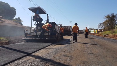 Obras de asfalto começam no Jardim Porto Belo e Jardim Yoshikawa As obras fazem parte de um pacote de quase 20 novas frentes de pavimentação que serão realizadas em Dourados.