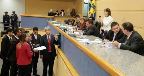 Vereadores aprovam nove Projetos na sessão dessa terça-feira Vereadores aprovam nove Projetos na sessão dessa terça-feira