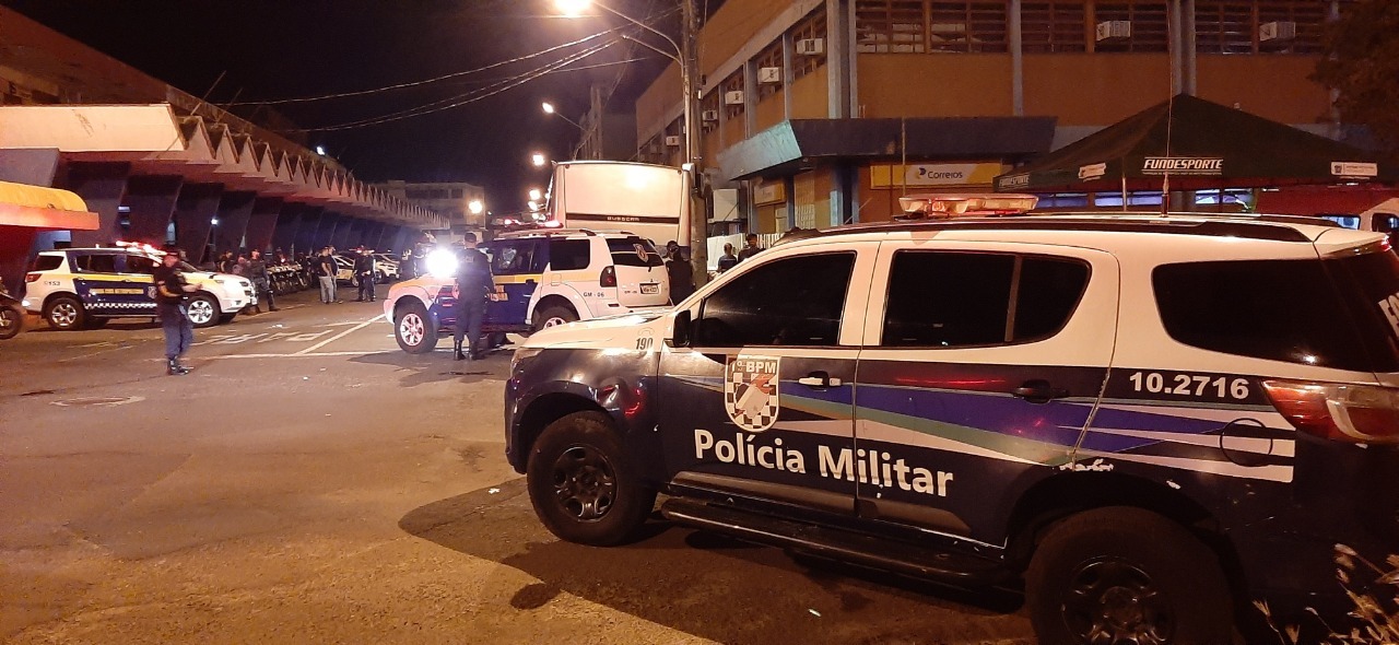 Covid-19: Polícia e Saúde fazem ação para zerar população de rua
