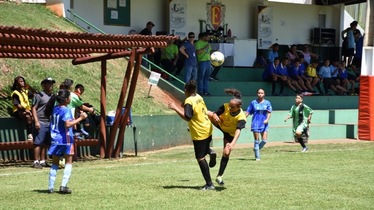 Escolas do campo realizaram 15º Campeonato de Futebol Suíço Escolas do campo realizaram 15º Campeonato de Futebol Suíço