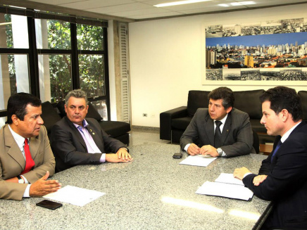 Foto: Wagner Guimarães/ALMS
Deputados que compõem Comissão de Representação para acompanhar execução das obras do Aquário do Pantanal 