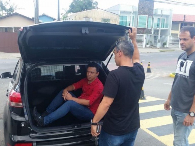 Polícia prende hacker que estava foragido da Operação Omertà whatsapp