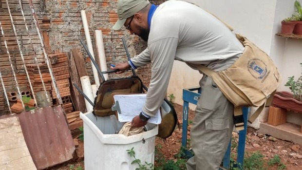 Sesau realiza força-tarefa em áreas com maior incidência de focos do Aedes Aegypti Sesau realiza força-tarefa em áreas com maior incidência de focos do Aedes Aegypti