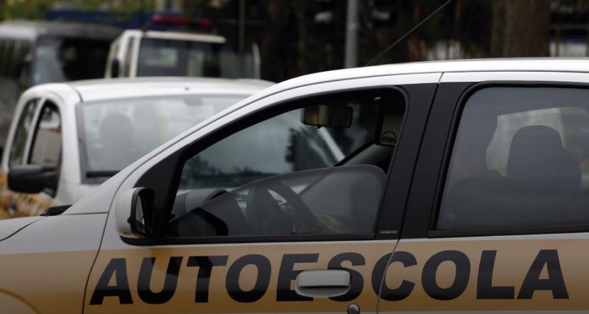 Aulas em autoescolas estão suspensas até abril em MS Aulas em autoescolas estão suspensas até abril em MS
