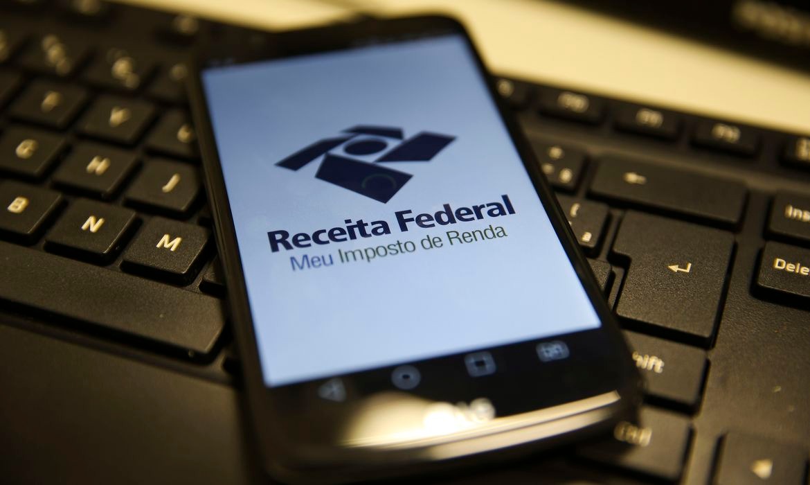 Mais de 7,5 milhões de contribuintes entregaram declaração do IR Marcello Casal JrAgência Brasil