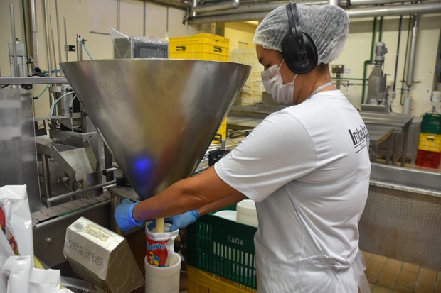 Brasil gera em setembro 137,3 mil empregos com carteira assinada