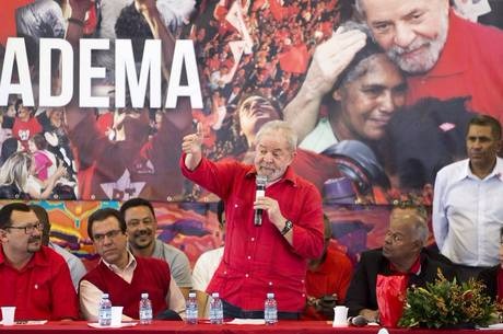 Lula durante discurso na semana passada
Marcelo Gonçalves/Sigmapress/Folhapress - 15.7.2017