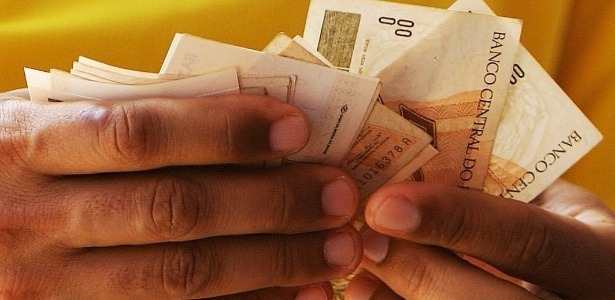 Prefeitura da Capital e Estado pagam o 13º salário integral do funcionalismo Prefeitura da Capital e Estado pagam o 13º salário integral do funcionalismo