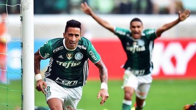 Palmeiras se recupera de derrotas e goleia o Vitória