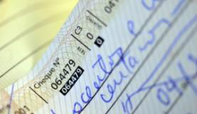 Taxa de juros para pessoa física bate recorde e chega a 57,3% A taxa do cheque especial chegou a 232% ao ano, em maio, segundo o Banco CentralAgência Brasil/Marcello Casal Jr.