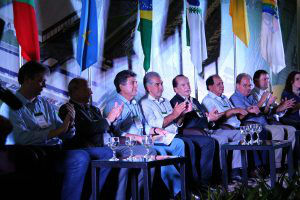 Troca de impostos por empregos garante duas mil vagas em Dourados Mais de duas mil novas oportunidades de emprego serão geradas durante o período de construção das unidades da Cooperativa em Dourados.