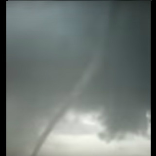 Tornado assusta moradores de área rural de cidade de MS; veja vídeo Tornado assusta moradores de área rural de cidade de MS; veja vídeo
