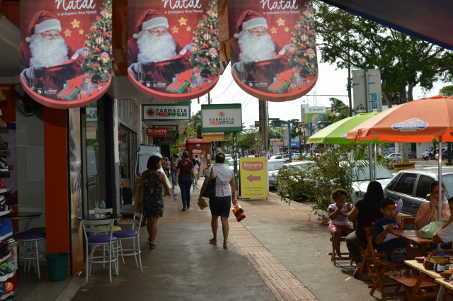 Comércio não abre na quinta-feira (08) e retorna com horário estendido na sexta-feira (09) Foto: Gizele Almeida
