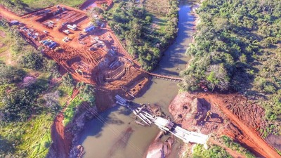 Diversas frentes de trabalho são realizadas para construir ponte. Foto: Divulgação
