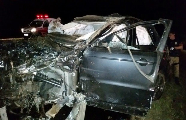 Cantor Cristiano Araújo morre após acidente de carro em GO, diz hospital Capotamento aconteceu na BR-153, entre Goiatuba e Morrinhos, em Goiás (Foto: Divulgação/PRF)