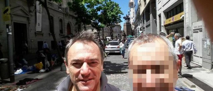 Bandidos são reconhecidos por primo de italiano morto em favela © Reprodução