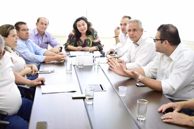 Reunião na manhã desta terça-feira contou com a presença de 12 vereadores, a prefeita e secretários – Assecom