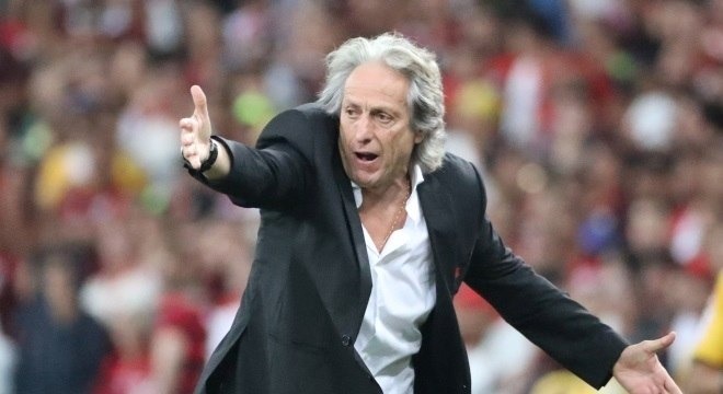 Em sua terceira final continental, Jesus ainda busca o primeiro título Jorge Jesus está perto de levar o Flamengo a duas conquistas importantes. Sergio Moraes/Reuters