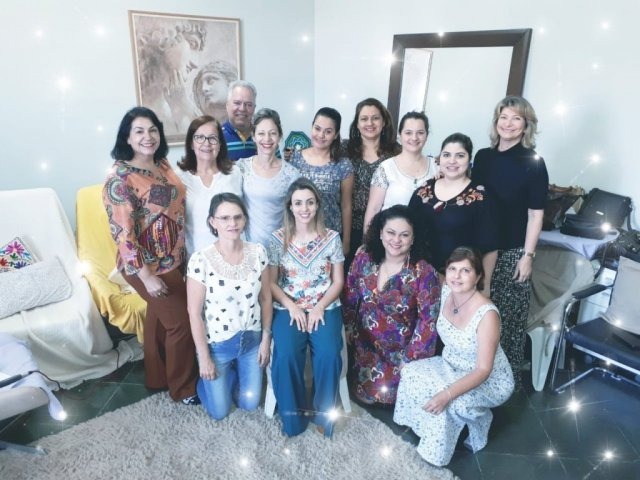 Participantes de curso de Thetahealing - Divulgação