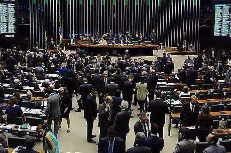 Oposição usou sessão para criticar PEC do Teto
Luis Macedo/Câmara dos Deputados - 13.12.2017