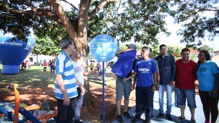 Prefeitura inaugura academia ao ar livre no Jardim Colonial Prefeitura inaugura academia ao ar livre no Jardim Colonial