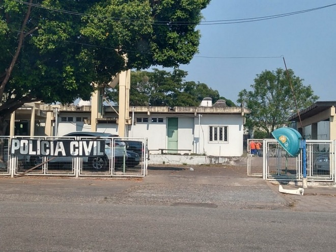 Dois são presos com carreta roubada que seguia para Bolívia O caso foi registrado na Delegacia de Polícia Civil de Corumbá