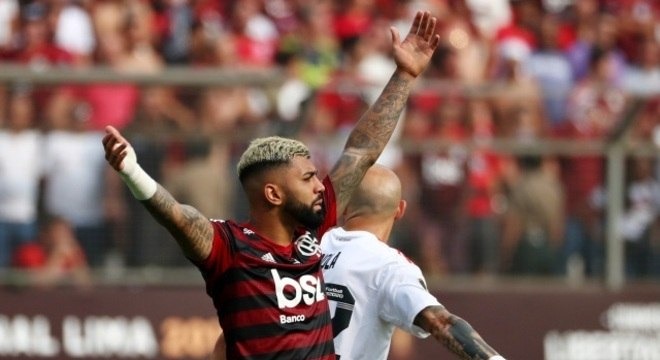 Flamengo vira contra o River e volta a vencer a Libertadores Gabigol foi o grande herói do título do Flamengo
REUTERS/Pilar Olivares