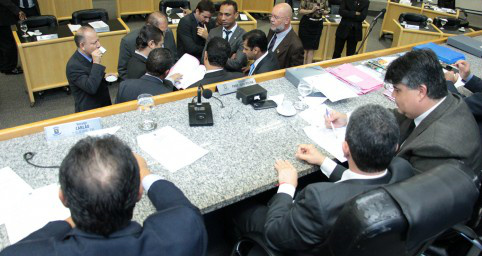 Vereadores votam dois Projetos na sessão ordinária desta terça-feira
