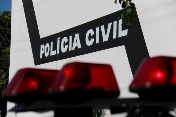 Mulher abandona bebê de um mês em calçada no Rita Vieira