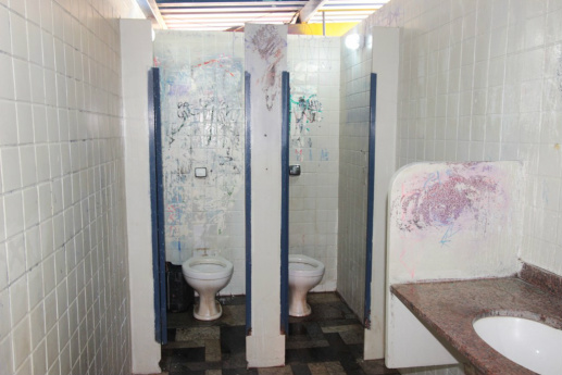 Prefeitura refaz pintura do Terminal Morenão e alerta usuários para colaborar com preservação