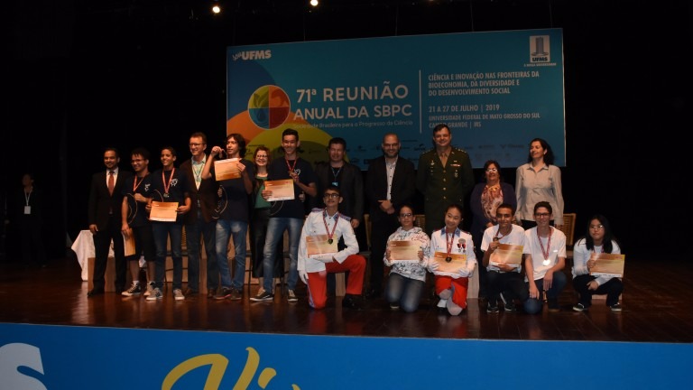 Estudantes da rede municipal ganham 25 medalhas durante a 14º Olímpiada de Matemática Divulgação