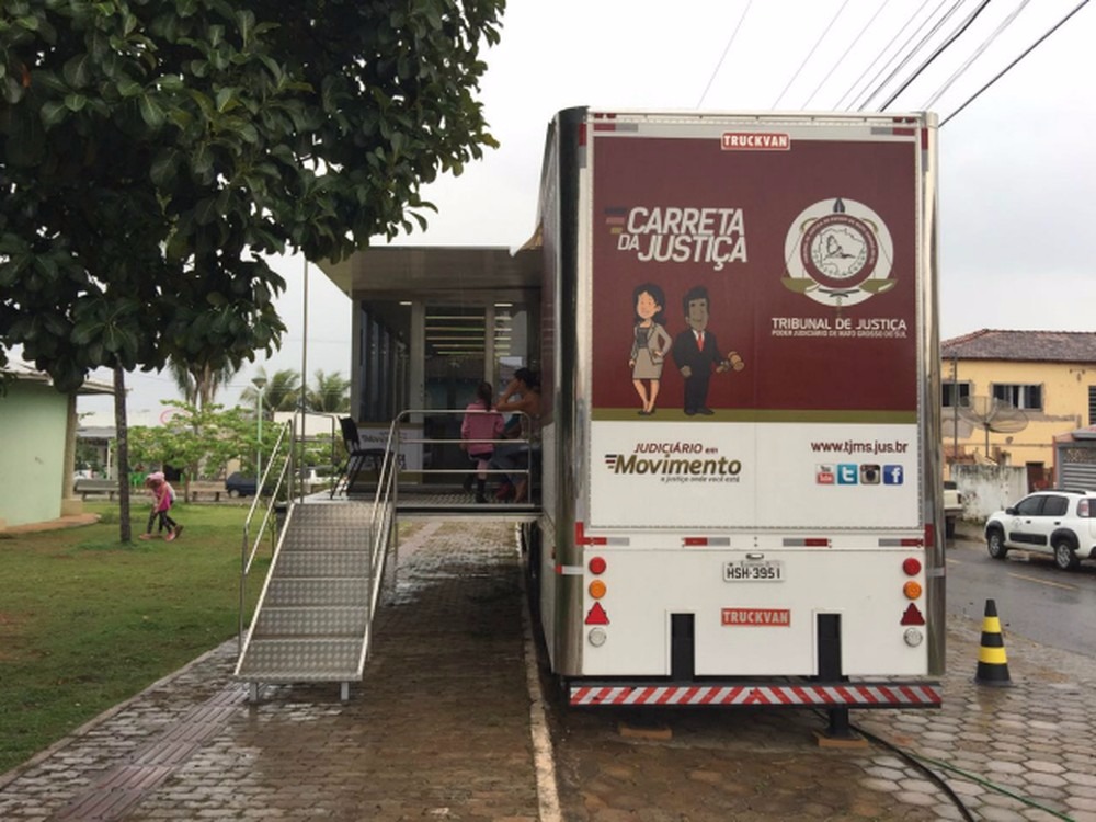 Carreta da Justiça leva biometria ao distrito de Anhanduí até próxima semana