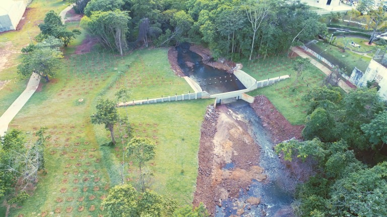 Obras evitam transbordamento de córrego em período de chuva recorde