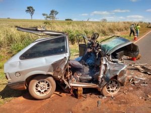 Acidentes deixam quatro mortos e quatro feridos na BR-163 O Gol conduzido por Rauf ficou com a parte dianteira destruída. Divulgação